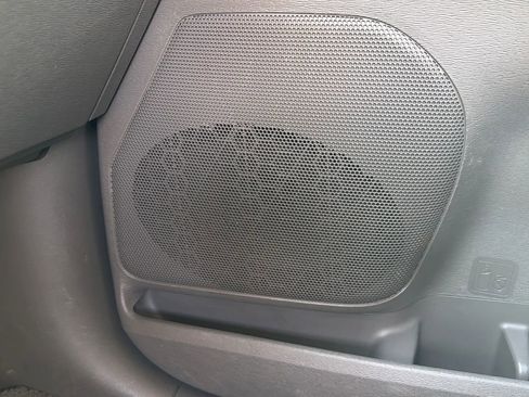 Used 2012 Toyota Sienna LE image 24