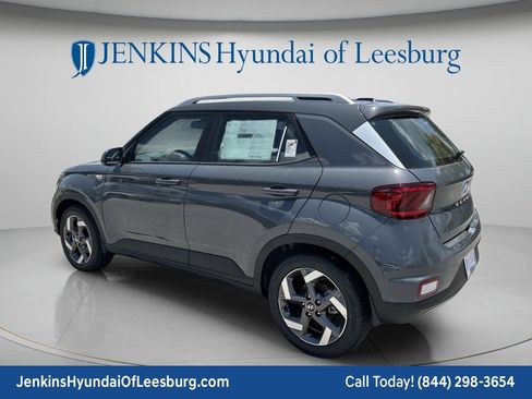 New 2026 Hyundai Venue SEL FWD image 7