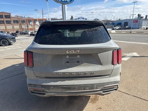 Used 2022 Kia Sorento SX image 5