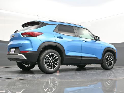 Used 2025 Chevrolet TrailBlazer LT w/ Convenience Package image 41