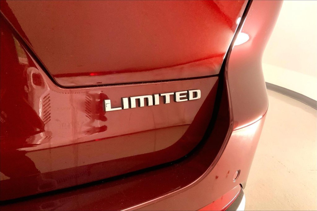 Used 2022 Jeep Grand Cherokee L Limited AWD/4WD image 29