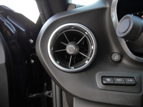 Used 2019 Chevrolet Camaro SS image 26