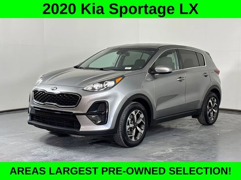Used 2020 Kia Sportage LX image 3