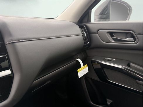 New 2026 Nissan Pathfinder SV image 33