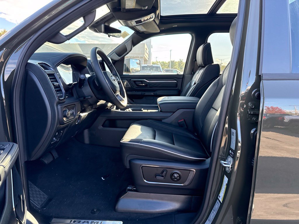 New 2027 RAM 1500 Limited AWD/4WD image 17