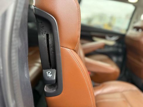 Used 2019 Subaru Ascent Touring image 27