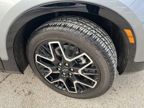 Used 2025 Chevrolet Blazer RS w/ Driver Confidence II Package image 4