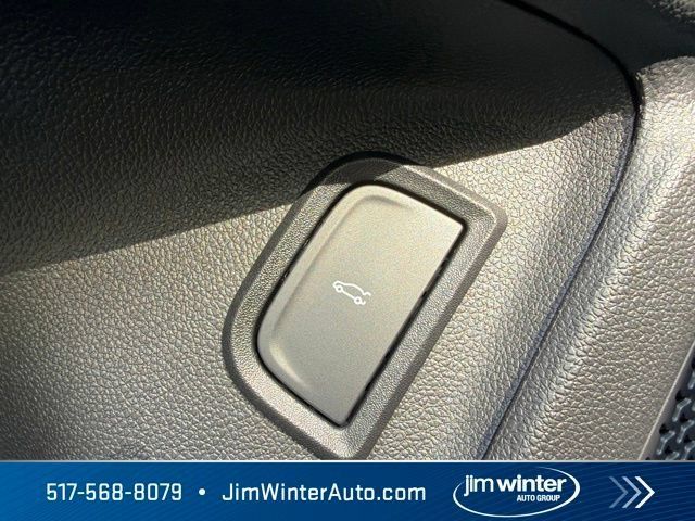 Used 2026 Chevrolet Blazer EV LT w/ Super Cruise Package AWD/4WD image 23