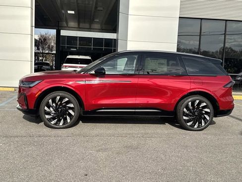 New 2026 Lincoln Nautilus Reserve w/ Jet Appearance Package image 6