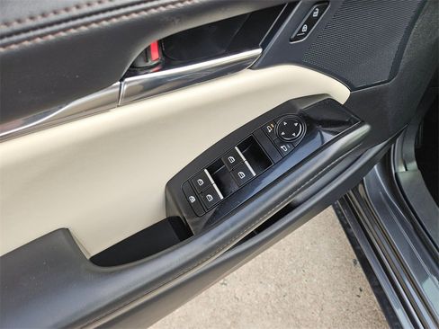 Used 2025 MAZDA MAZDA3 s image 14