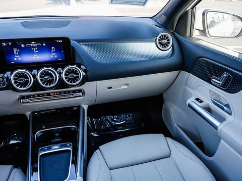 Certified 2025 Mercedes-Benz GLA 250 GLA 250 image 15