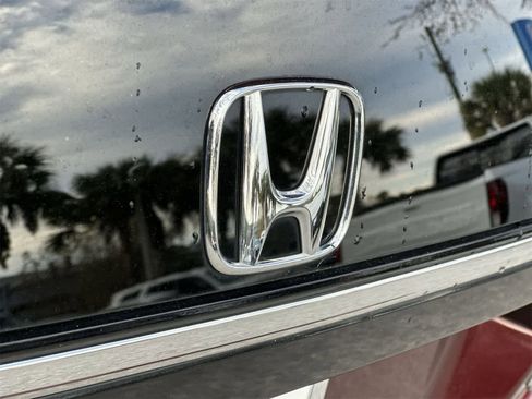 Used 2018 Honda Clarity Touring image 10