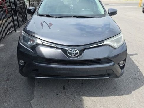Used 2016 Toyota RAV4 XLE AWD/4WD image 2