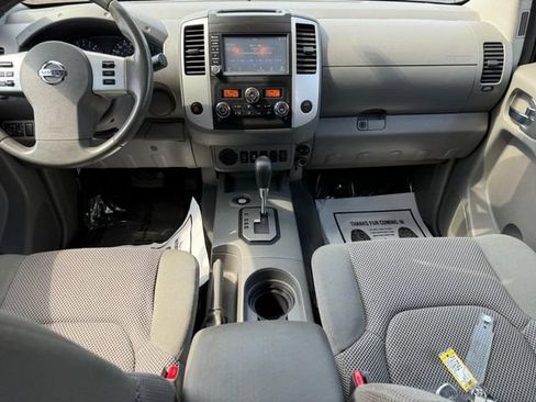 Used 2020 Nissan Frontier SV RWD image 11