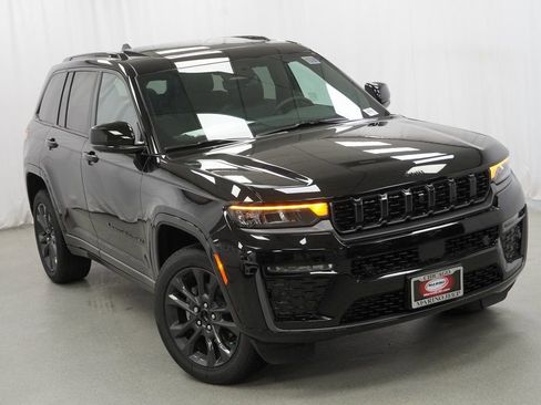 New 2026 Jeep Grand Cherokee Limited image 8
