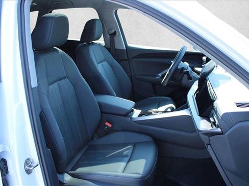 Certified 2025 Audi Q5 Premium w/ Convenience Package AWD/4WD image 29