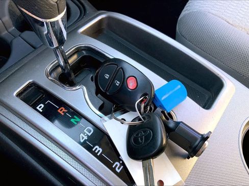 Used 2012 Toyota Tacoma PreRunner image 13