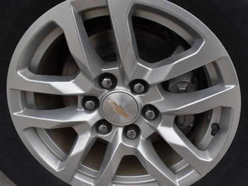 Used 2023 Chevrolet Tahoe LT AWD/4WD image 9