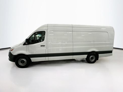 Used 2026 Mercedes-Benz Sprinter 2500 image 5