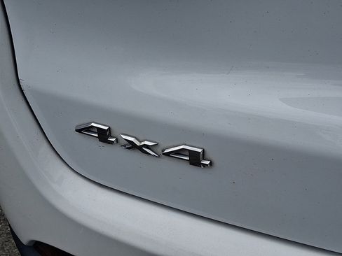 Certified 2022 Jeep Compass Limited w/ Sun and Sound Group image 17