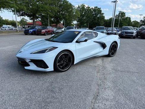 Used 2022 Chevrolet Corvette Stingray Preferred Cpe w/ Engine Appearance Package RWD image 1