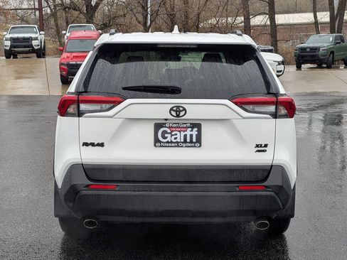 Used 2019 Toyota RAV4 XLE image 7