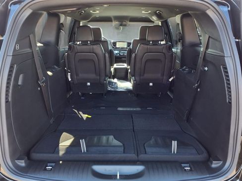 New 2026 Chrysler Pacifica Select image 24