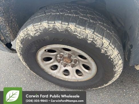 Used 2005 GMC Sierra 1500 W/T image 12