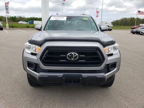 Used 2020 Toyota Tacoma SR AWD/4WD image 2