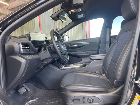 Used 2025 Buick Envista Preferred w/ Convenience I Package FWD image 10