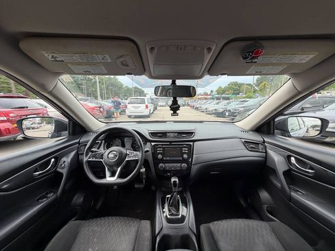 Used 2017 Nissan Rogue S FWD image 13
