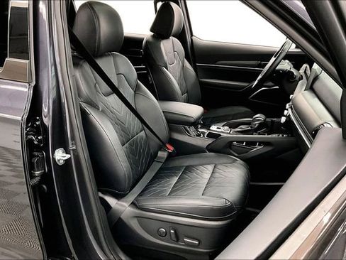 Used 2025 Kia Telluride AWD image 8
