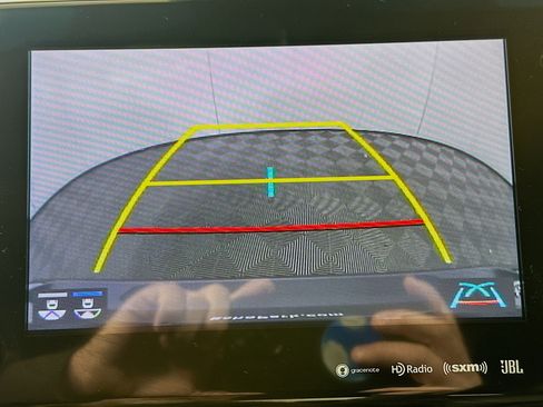 Used 2022 Toyota Avalon XLE w/ Moonroof Package image 23