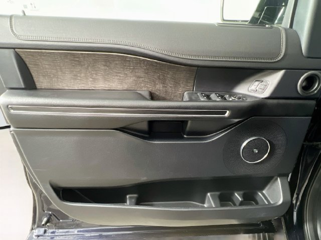 Used 2021 Ford Expedition Max Limited AWD/4WD image 34