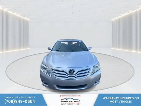 Used 2011 Toyota Camry XLE w/ XLE Extra-Value Pkg #2 FWD image 2