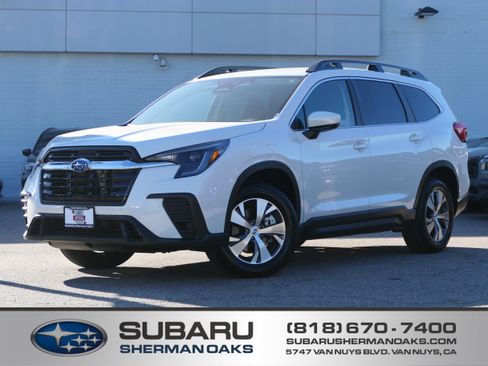 Certified 2025 Subaru Ascent Premium image 1