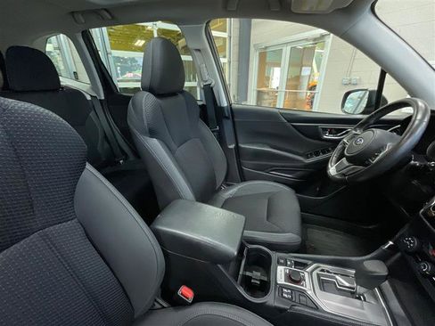 Used 2024 Subaru Forester Premium AWD/4WD image 31
