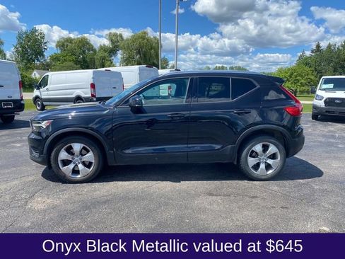 Used 2019 Volvo XC40 T5 Momentum AWD/4WD image 4