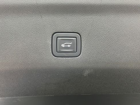 Used 2023 GMC Yukon Denali AWD/4WD image 30