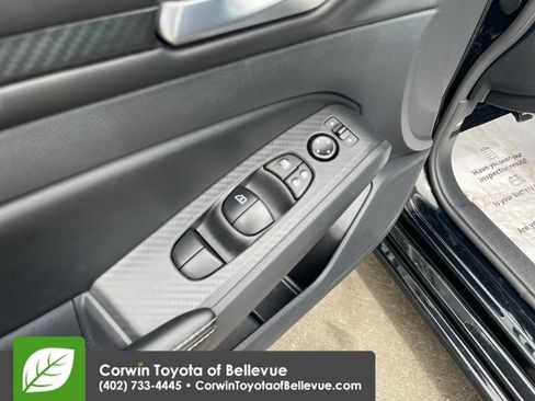 Used 2025 Nissan Altima 2.5 SV FWD image 11