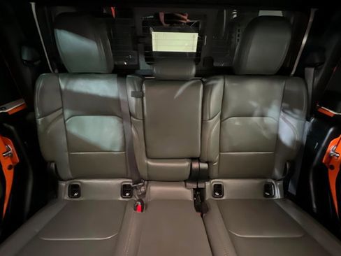 Used 2025 Jeep Gladiator Mojave image 24