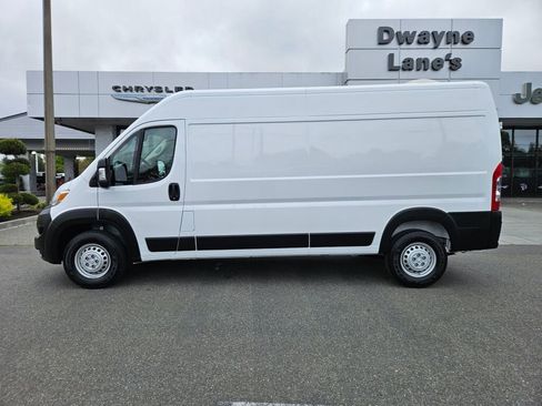 Used 2026 RAM ProMaster 2500 w/ Convenience Group FWD image 2