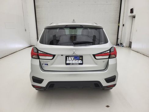 Used 2024 Mitsubishi Outlander Sport AWD image 12