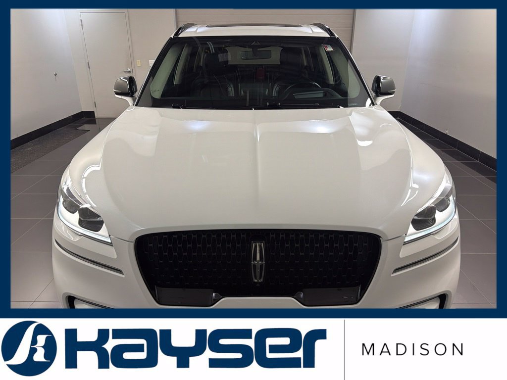 Used 2023 Lincoln Aviator Reserve w/ Equipment Group 201A AWD/4WD image 2