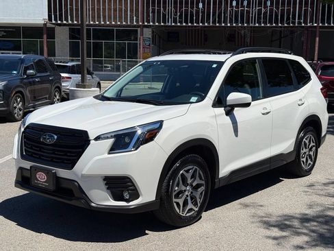 Used 2024 Subaru Forester Premium AWD/4WD image 9