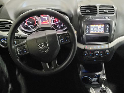 Used 2019 Dodge Journey SE FWD image 22