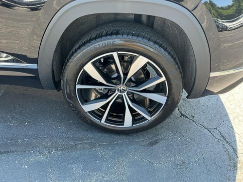 Certified 2026 Volkswagen Atlas Cross Sport SEL Premium R-Line AWD/4WD image 22