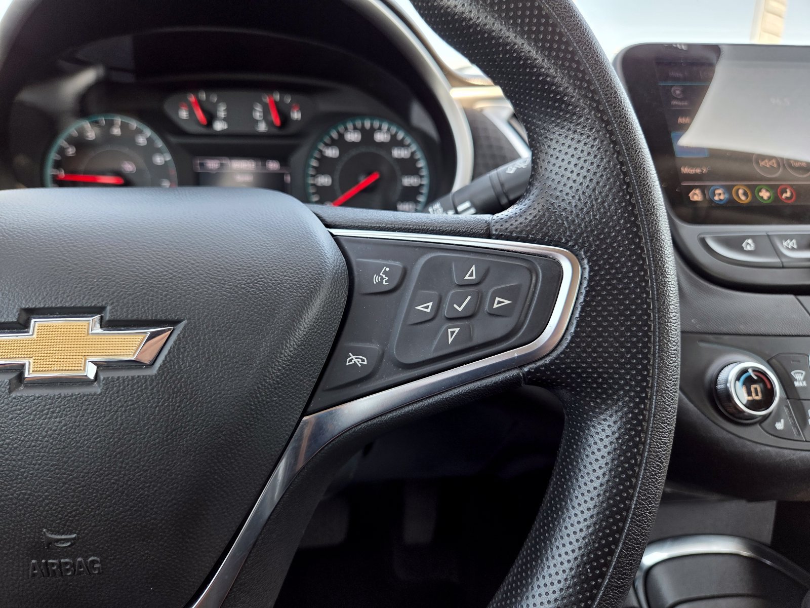 Used 2024 Chevrolet Malibu LT FWD image 45