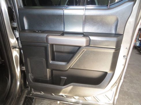 Used 2018 Ford F150 XLT w/ Equipment Group 302A Luxury image 24