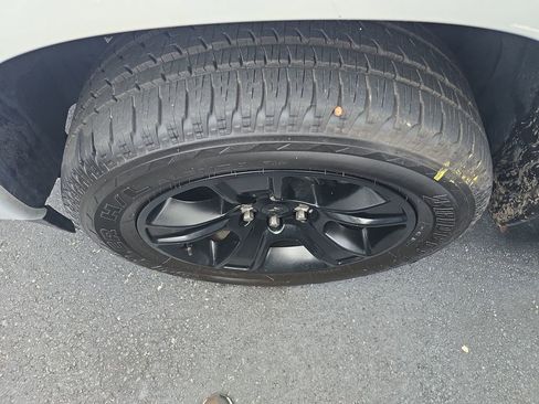 Used 2021 RAM 1500 Big Horn image 9